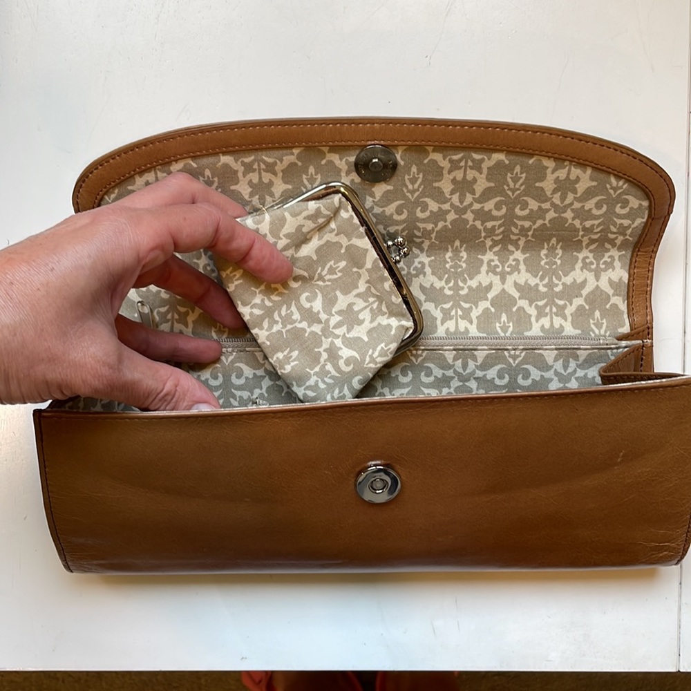 Hobo Light Brown Leather Clutch - Picture 6 of 12